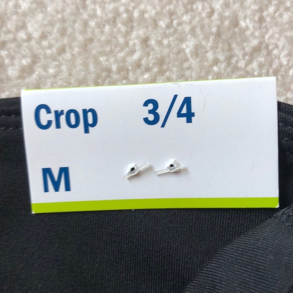 Old Navy 3/4 Crop Legging - Picture 3 of 4